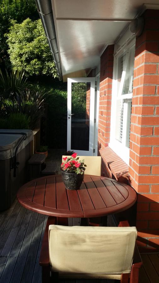 Style In Ngaio Bed & Breakfast Уелингтън Екстериор снимка